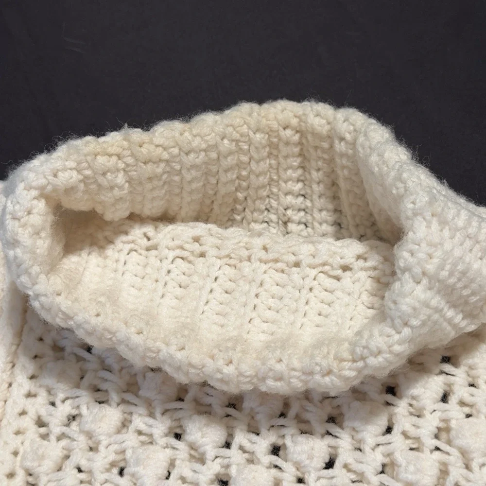 Knit Hand Made Ivory Beige Cream Cable Knit Fisherman Turtle Neck SWEATER Medium